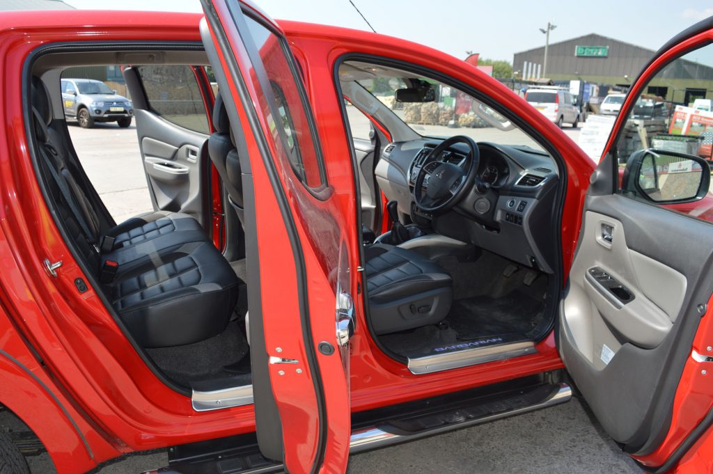 Mitsubishi L200 cab
