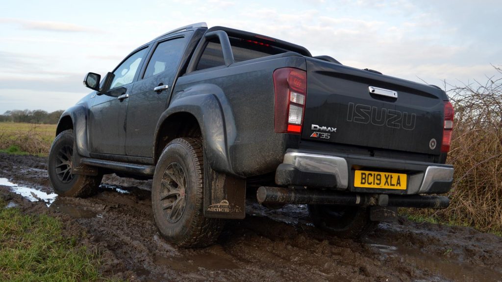 Isuzu D-Max AT35 rear