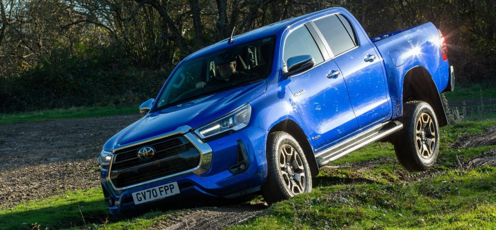 Axle twists in the new Toyota Hilux