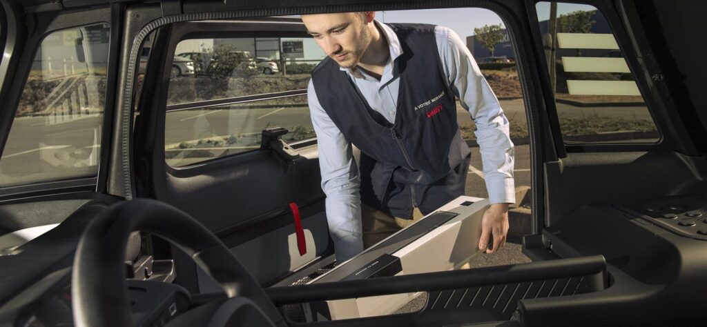 Citroen My Ami Cargo loading