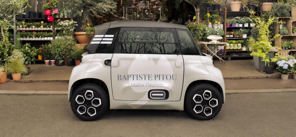 Citroen My Ami Cargo outside florists
