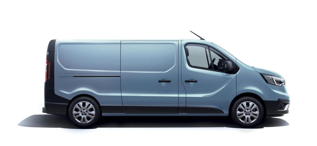 Renault Trafic 2021 profile