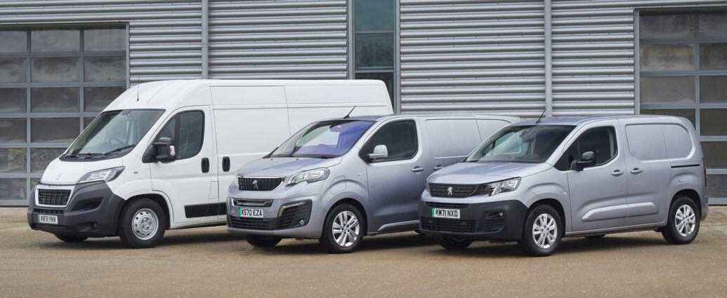 Peugeot deliver 1000 electric vans