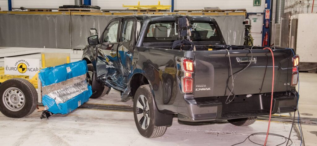 Isuzu D-Max keeps five-star safety rating