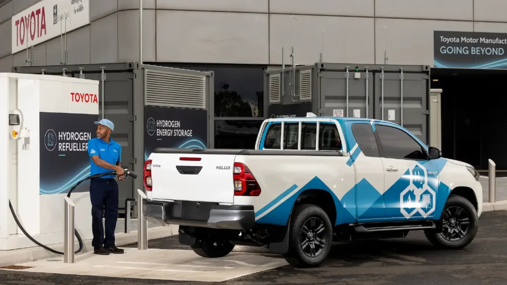 Refuelling hydrogen Hilux
