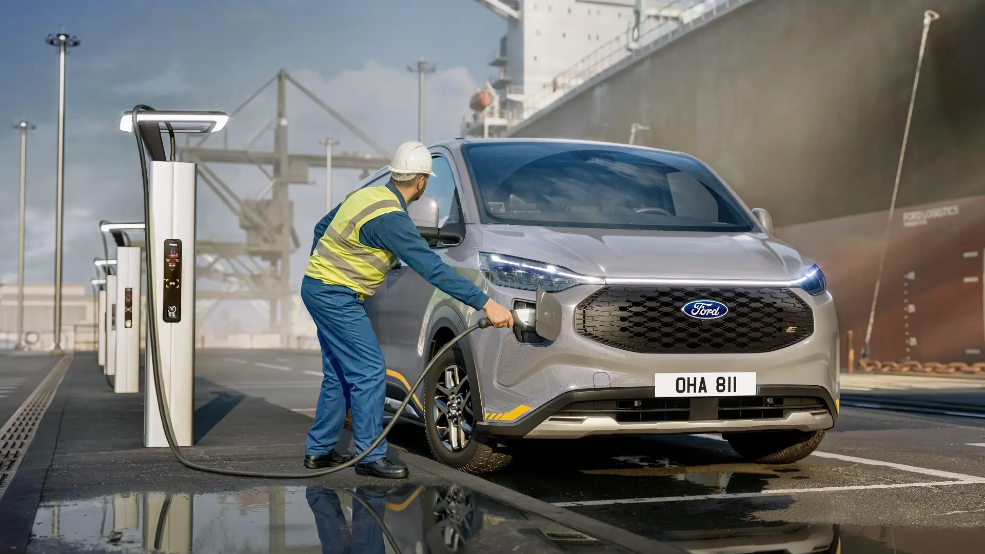 Ford E-Transit Custom gets longer range, faster charging and new AWD option for 2026 • Professional Pickup