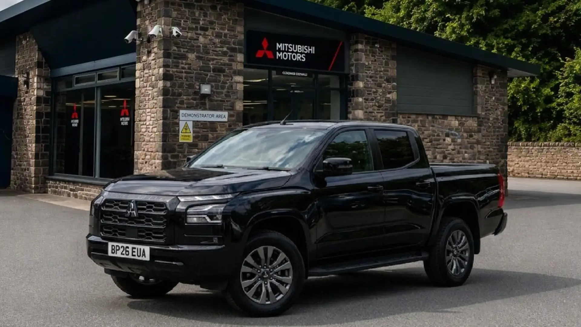 Mitsubishi adds 24 UK dealers as new L200 arrives